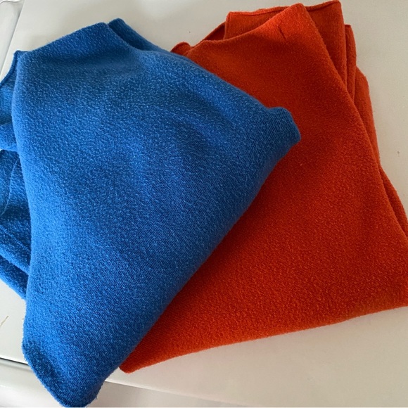 BUNDLE of Two Bright Colors Blue Orange V-Neck Sweaters Size M - Picture 9 of 10